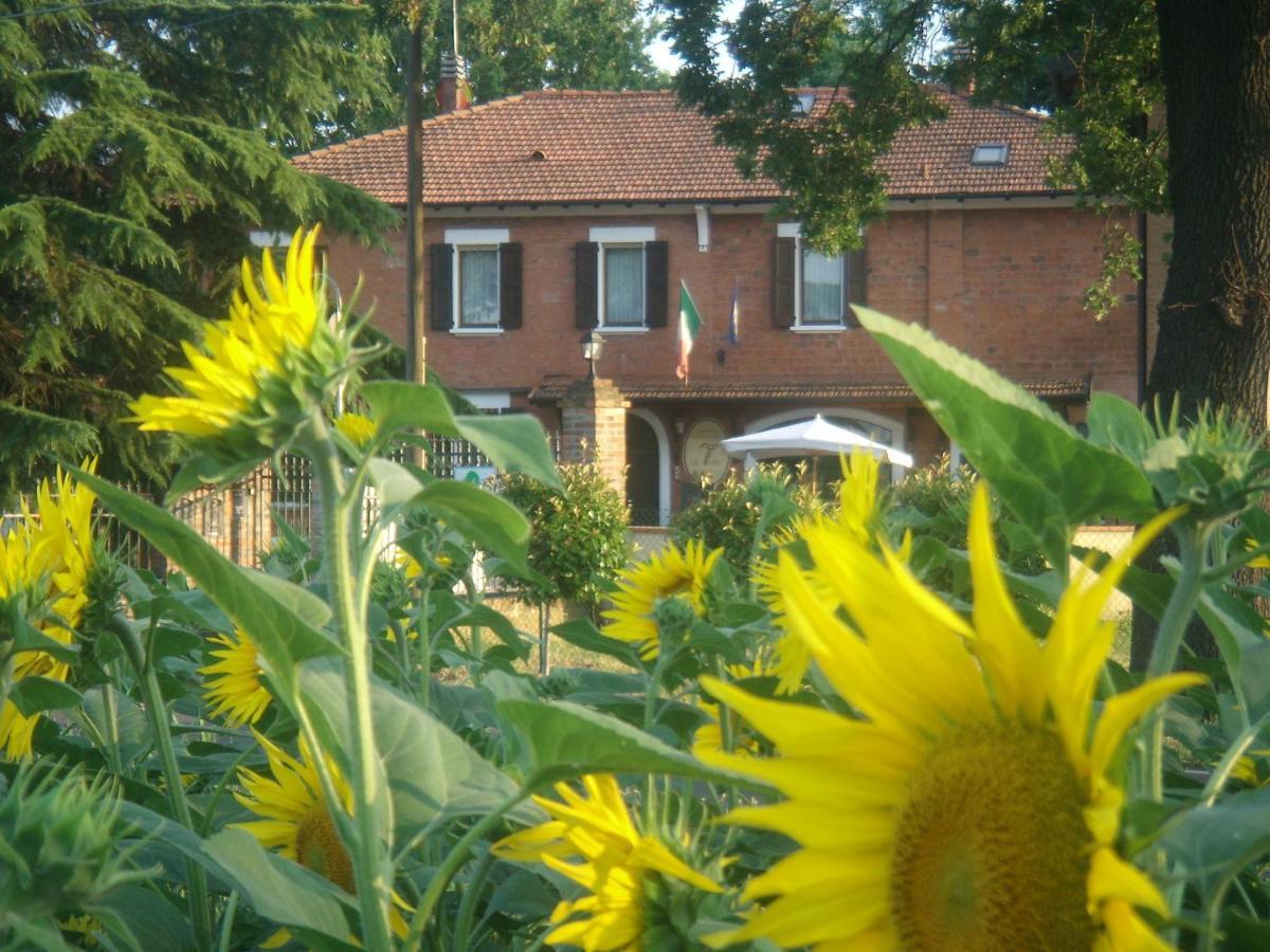 Le Tuie Villa โบโลญญา ภายนอก รูปภาพ